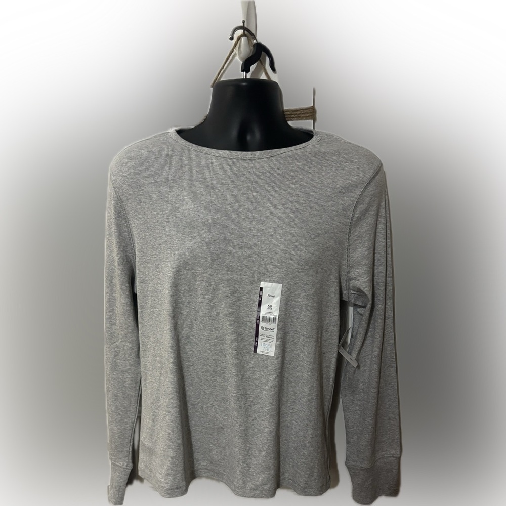 Time and Tru Light Gray Fitted Tee